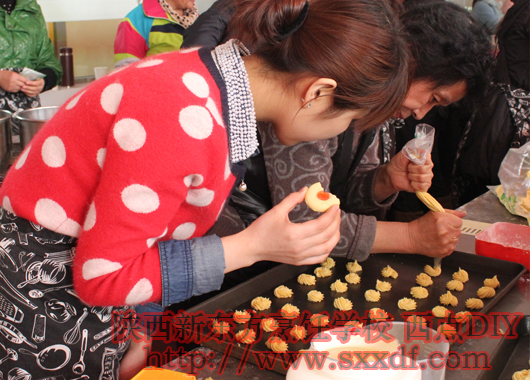 �����¶������ѧУЯ�ֽ�ͨ�������˽ڴ�л�