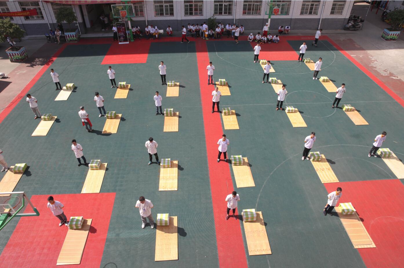 陕西新东方烹饪学校叠军被