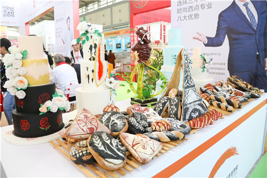 陕西新东方烹饪学校引领西点新食尚,献技西安曲江烘焙展!