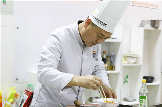 陕西新东方短期专业报名为什么如此火爆,听听家长学生怎么说!