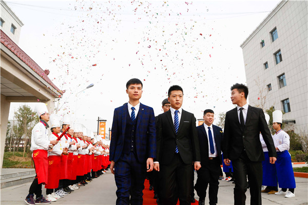 2019年,为什么越来越多的初高中生选择学厨师?