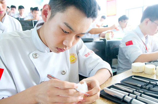 做厨师会被人看不起?你错了!