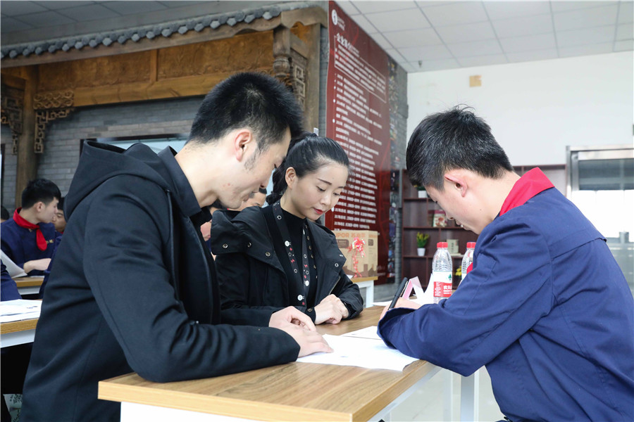陕西新东方烹饪:亿康委培班学生出师了