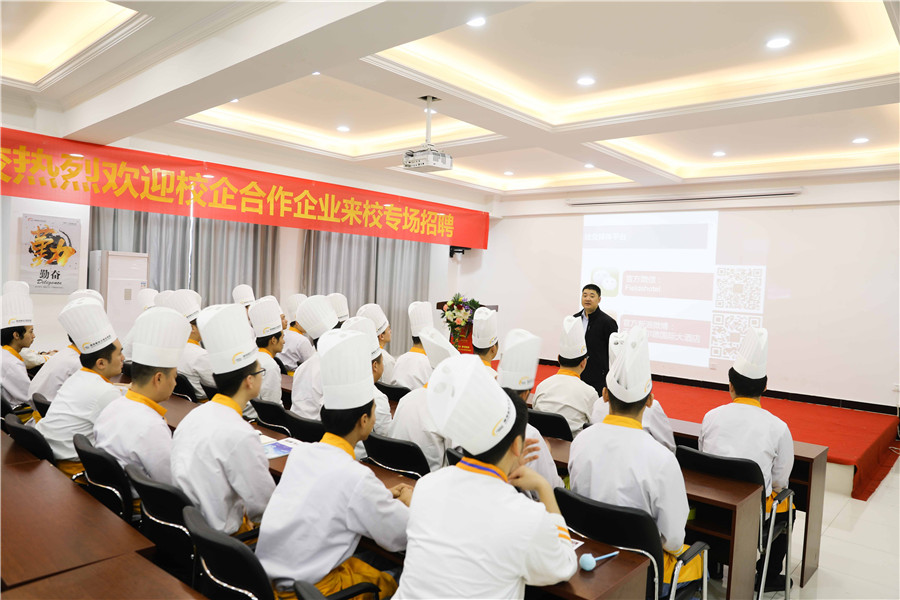 企业亲自上门招聘,陕西新东方学子就是这么幸福!