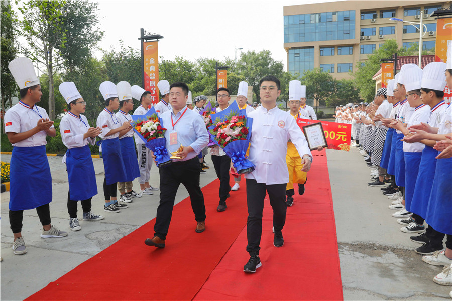 【聚焦荣耀时刻】恭喜我校喜获四金一银一铜骄人战绩