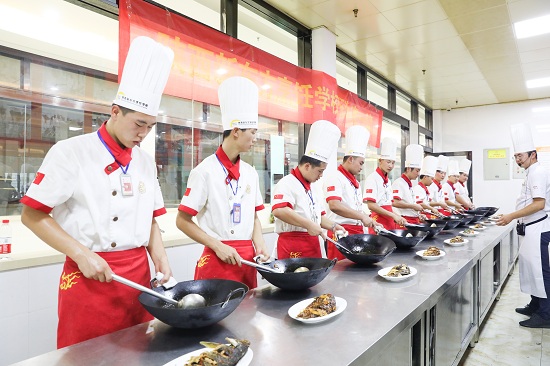 在厨师学校学厨师有什么优势 厨师学校哪家好