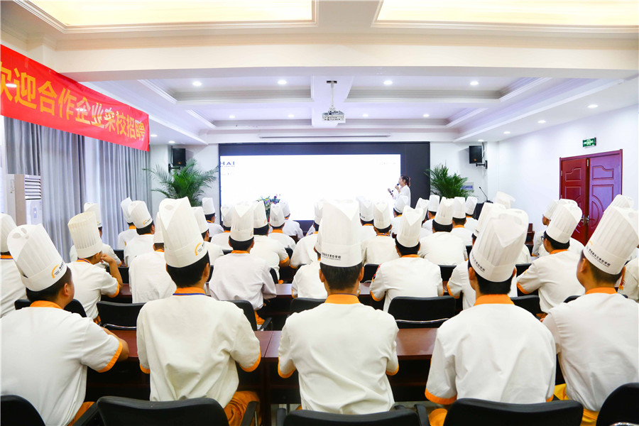 烹饪精英1803班专场招聘会丨“职”为你来,就业不愁!