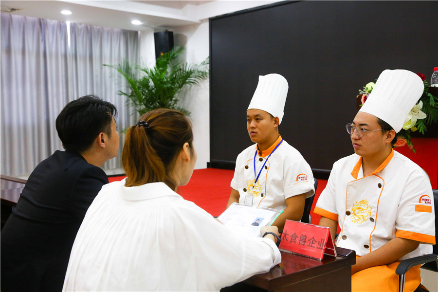 烹饪精英1803班专场招聘会丨“职”为你来,就业不愁!