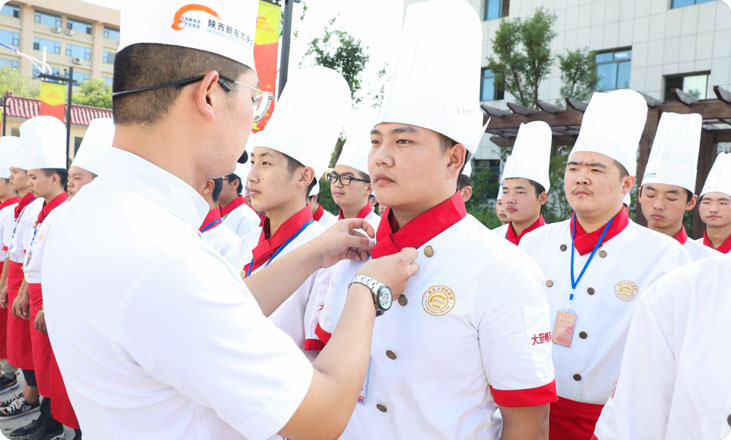 开学季,为什么这么多初高中生选择学厨师