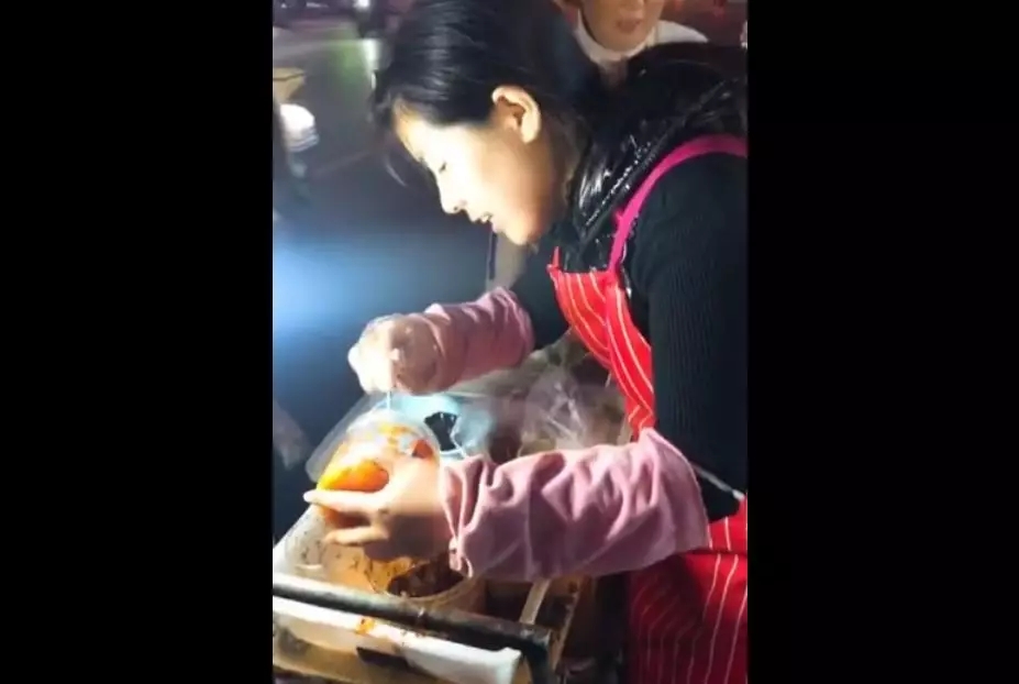 “窝窝头一块钱四个,嘿嘿!”什么梗??